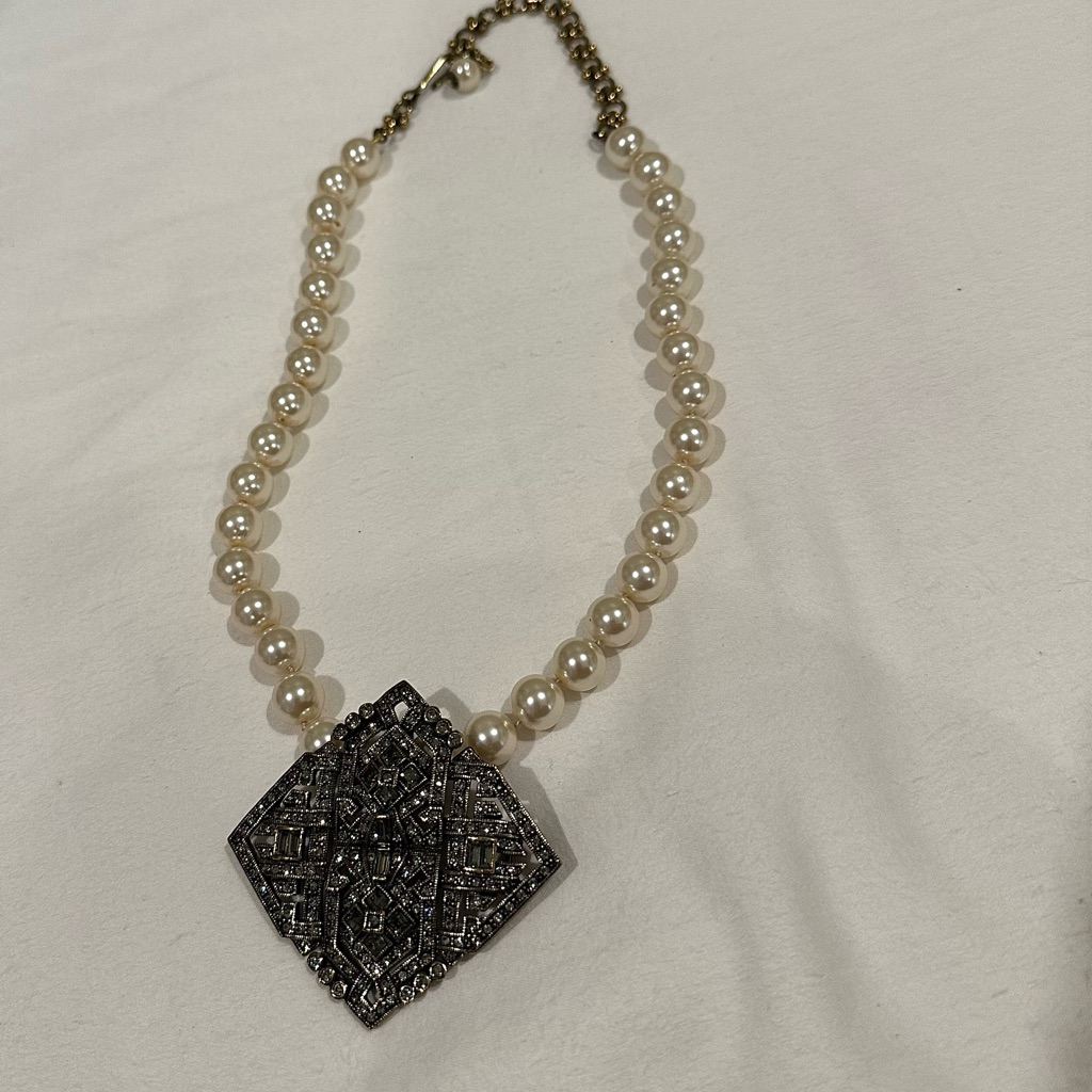 Vintage Heidi Daus Elegant Pearl And Silver Pendant Necklace 90$